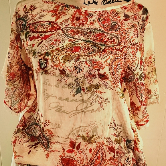 Bohemian Floral Print Top - Picture 2 of 4